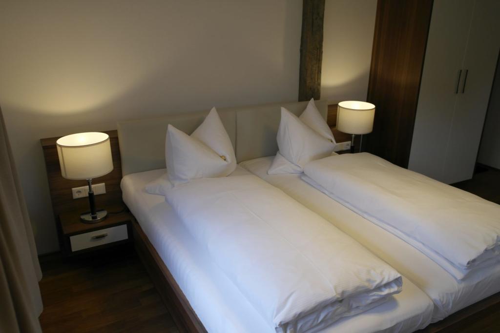 Hotel Schmales Haus Ulm Ruang foto