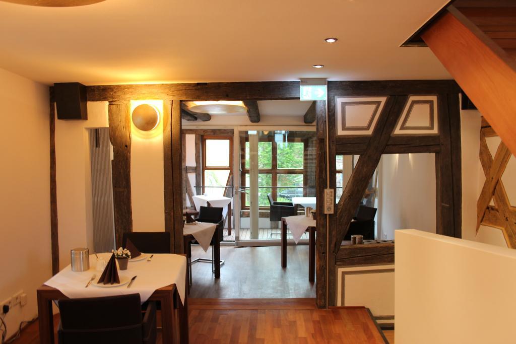 Hotel Schmales Haus Ulm Bagian luar foto