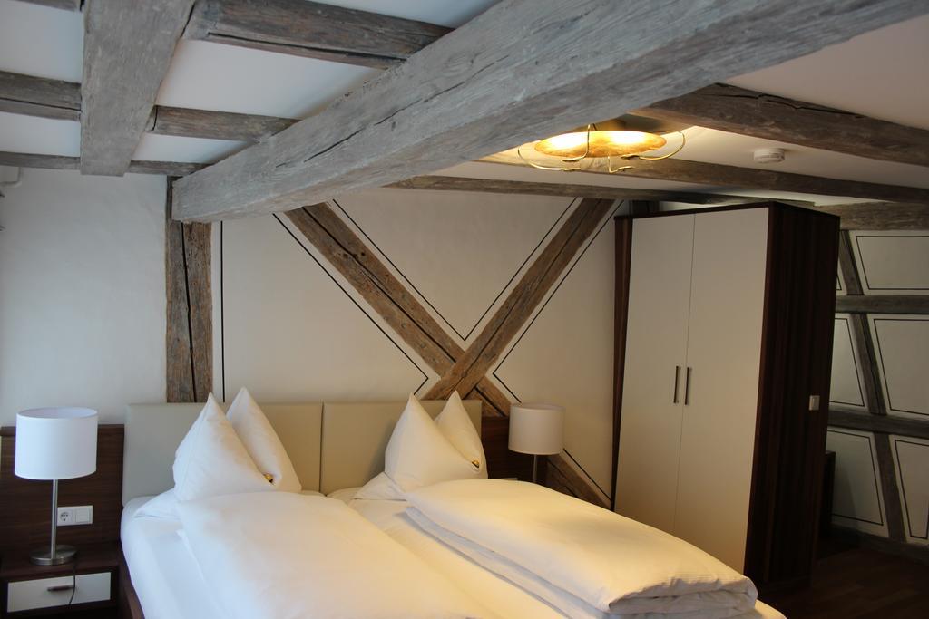 Hotel Schmales Haus Ulm Ruang foto