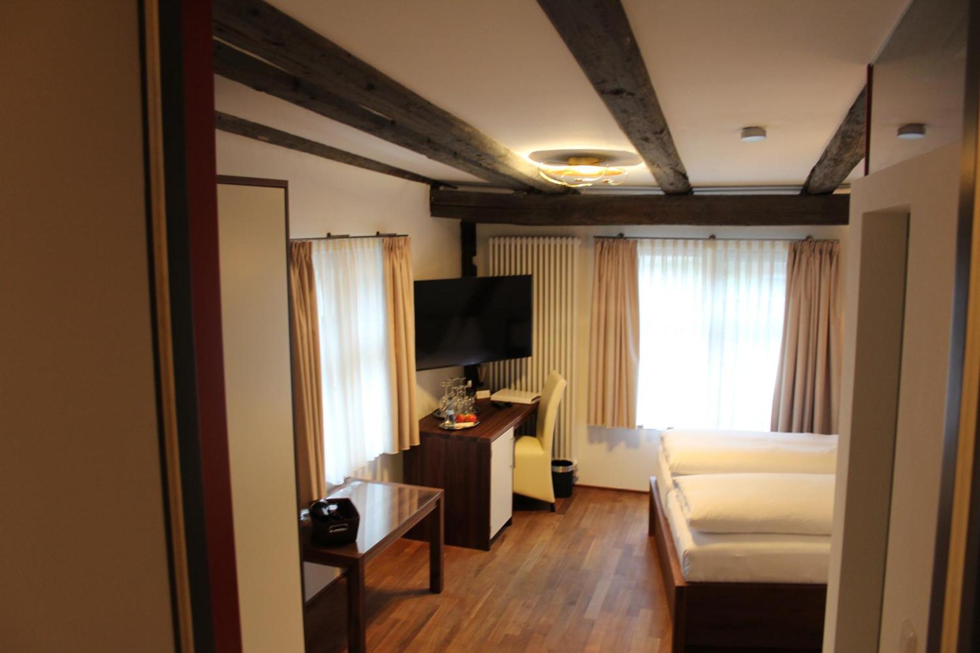 Hotel Schmales Haus Ulm Bagian luar foto