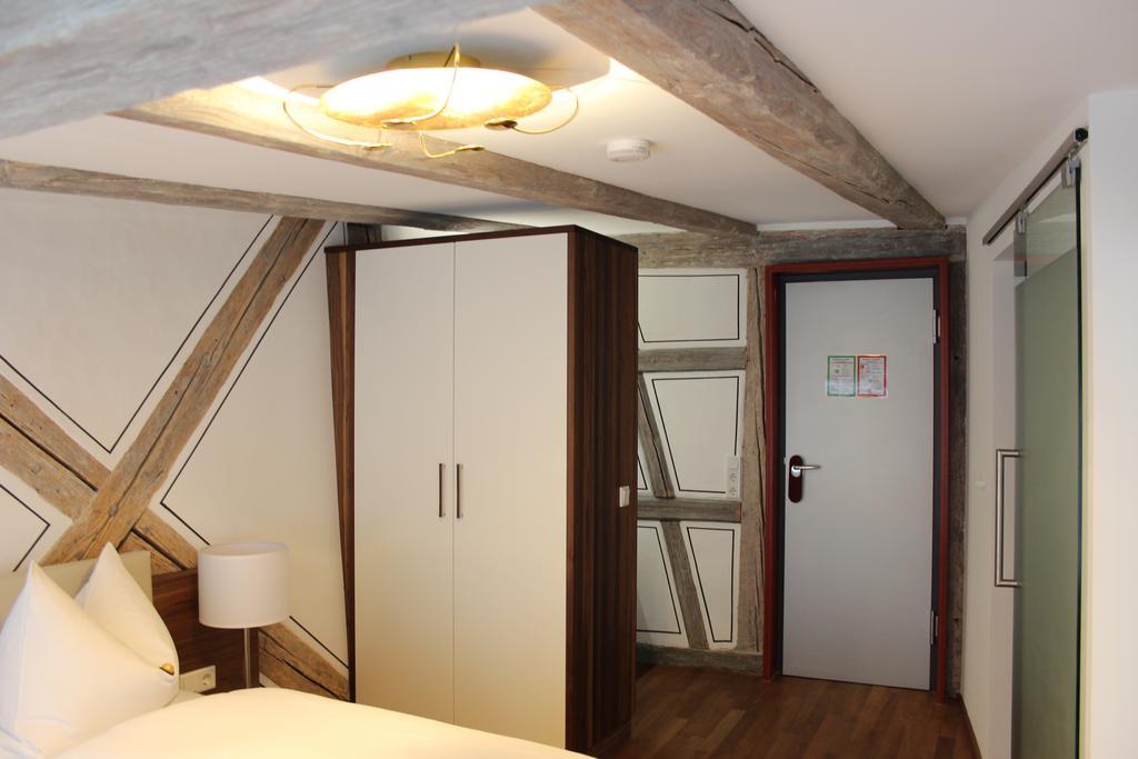 Hotel Schmales Haus Ulm Ruang foto