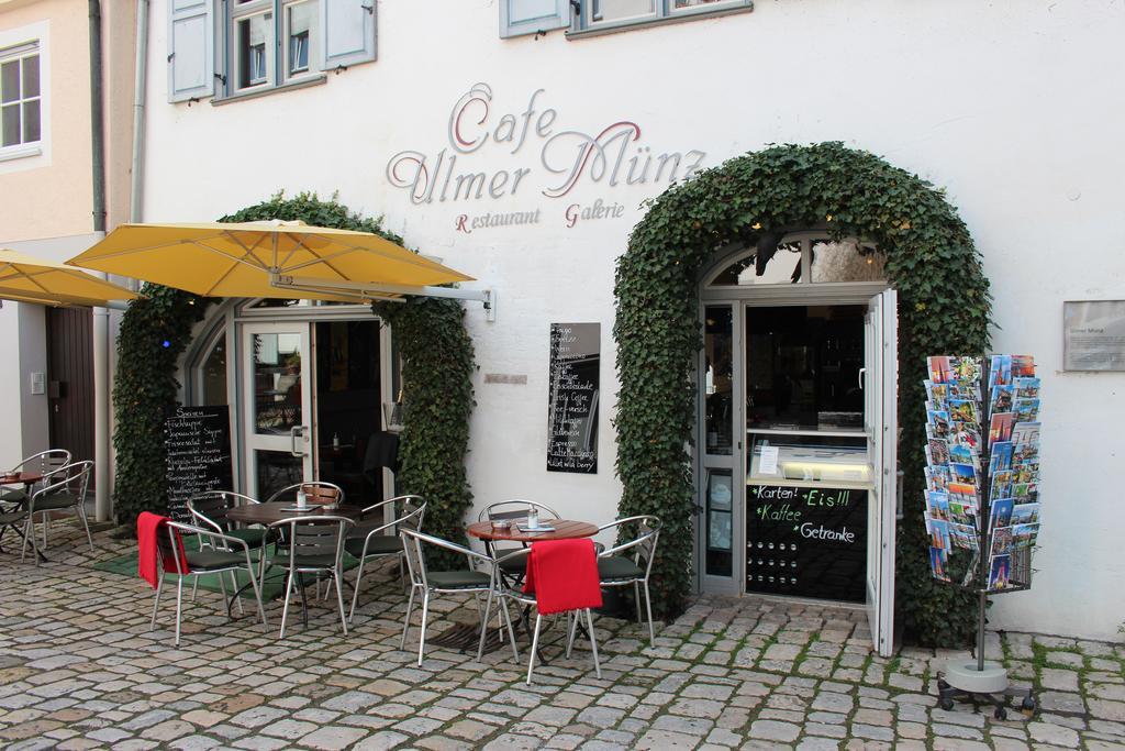 Hotel Schmales Haus Ulm Bagian luar foto