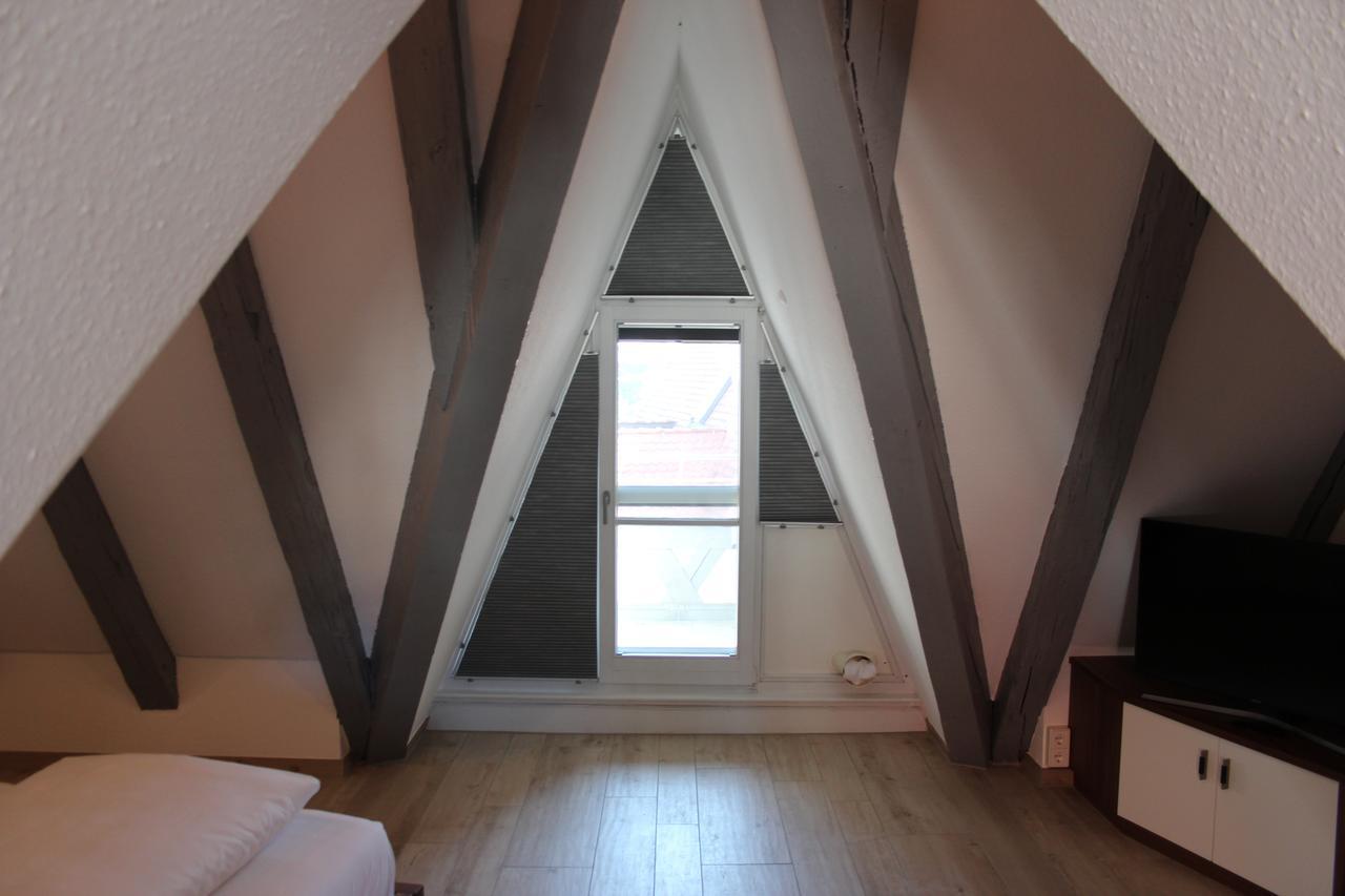 Hotel Schmales Haus Ulm Bagian luar foto