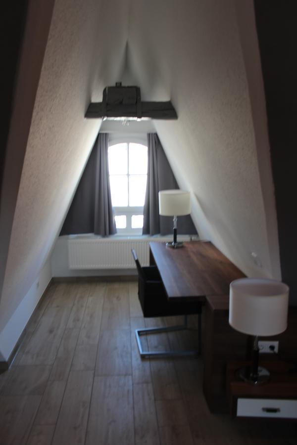 Hotel Schmales Haus Ulm Bagian luar foto
